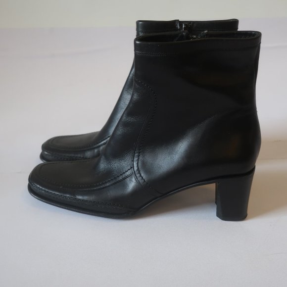 Womens Via Spiga Black Leather Ankle Zip Bootie L-Boot/7.5 R-Boot/7 * - Picture 4 of 9